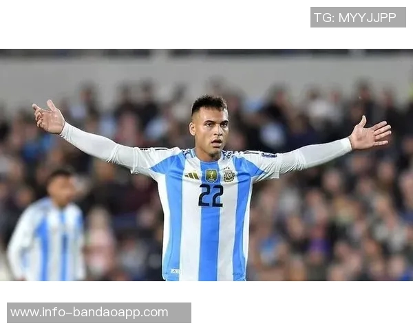 迪卡尼奥称赞劳塔罗表现出色泽林斯基左右脚威胁同样显著 迪卡尼奥称赞劳塔罗表现出色泽林斯基左右脚威胁同样显著