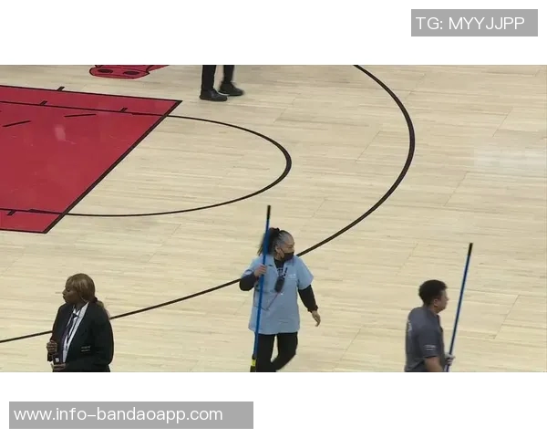 公牛球场意外现冷凝水今日比赛开球时间被迫推迟