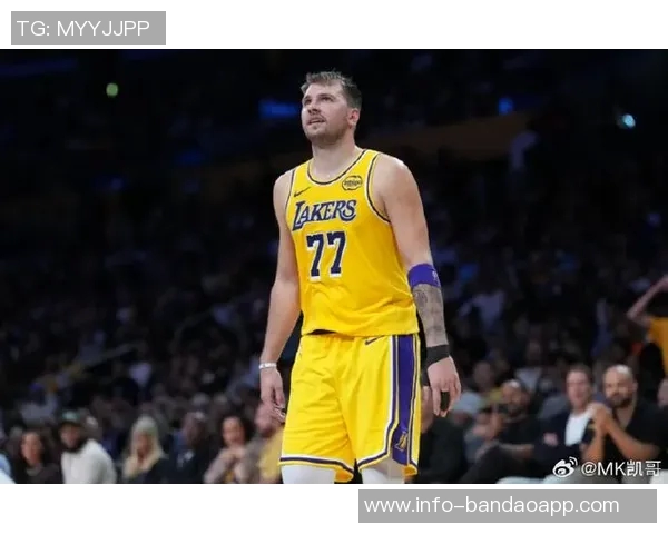 明日湖人客场挑战国王东契奇和海斯出战存疑詹姆斯等三名球员缺阵